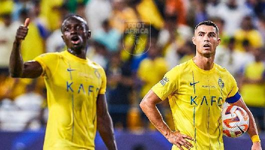 Al-Nassr : Le geste inhabituel de Ronaldo pour Sadio Mané fait la une de la presse internationale