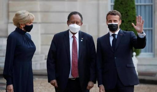 Crise economique : Emmanuel Macron  annonce l’annulation de la dette du Soudan.